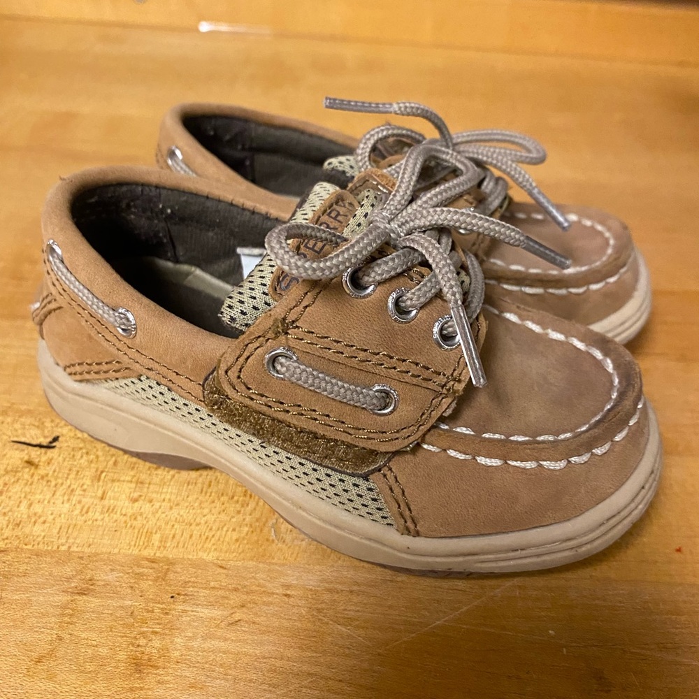 EUC, toddler boy Sperry Boatshoes size 7